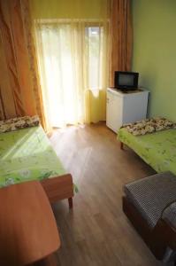 В Розах - 24