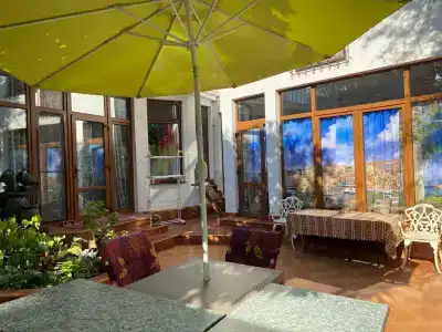 Ялтинский дворик - 12