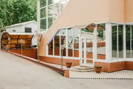 Восток - 2