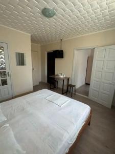 Городской дворик на Гоголя 21 - 10