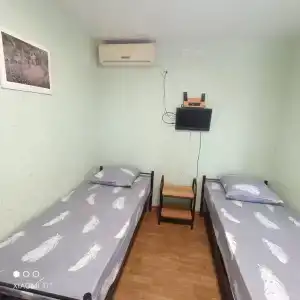У Маяка - 12