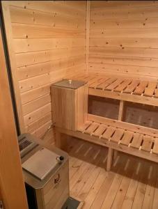 Hi Loft Hostel & Spa - 14