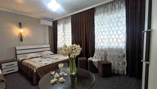 Елена - 24