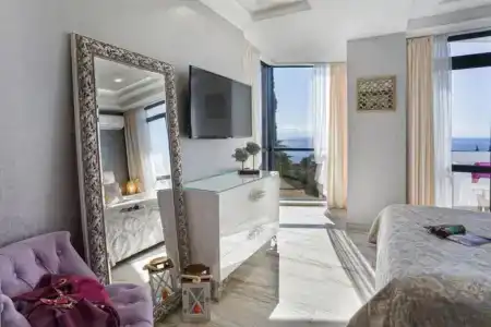 Парк Авеню - 104