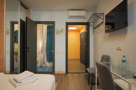 Elhostel - 79