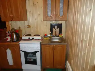 Домик у реки с бассейном и беседкой - 7