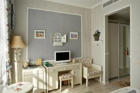 Green House - 102