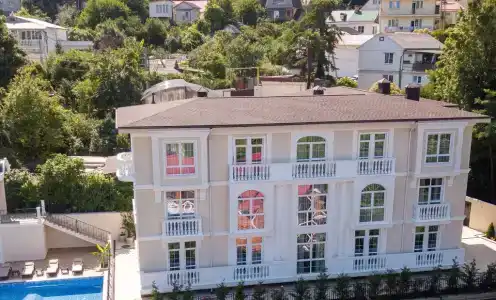 The White Residence - 4