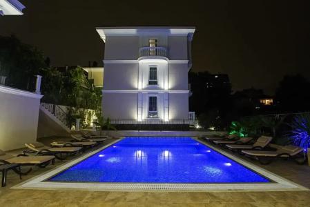 The White Residence - 16