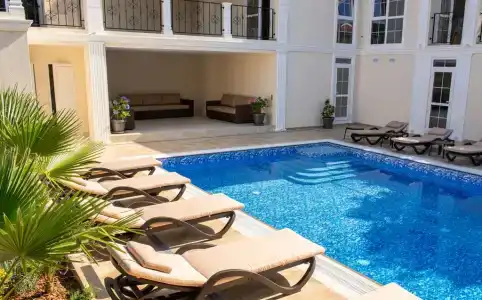 The White Residence - 3
