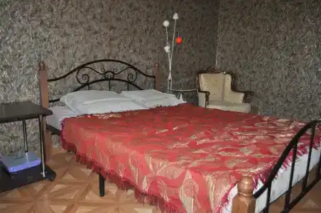 3-х комнатная квартира в центре Сухума - 7