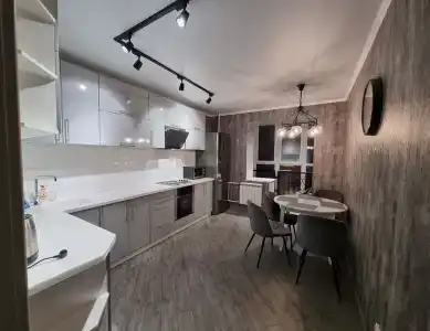 Аврора, Роза Люксембург, 33 - 3