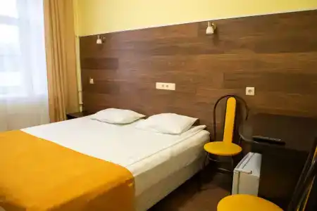 Yellow - 23