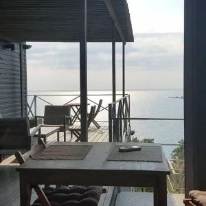 Grey house - 39