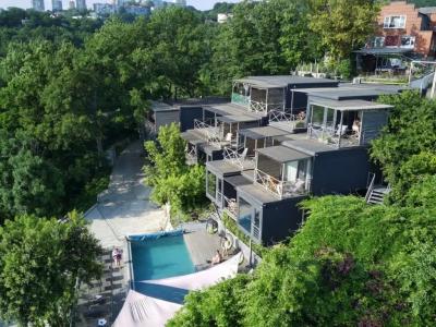 Grey house - 41