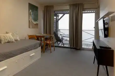 Grey house - 28