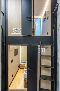 Capsule Dot Space 84 - 22