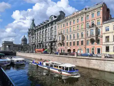 Друзья у Дома Книги - 16