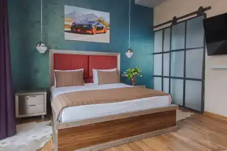 Mia Milano - 12