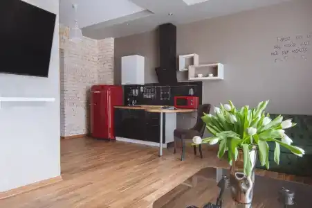 Mia Milano - 16