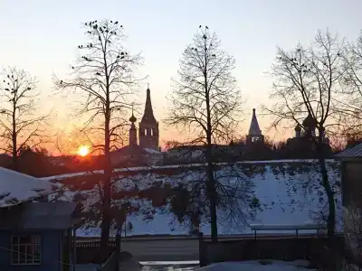 У Кремля - 40