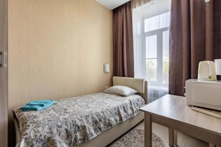 Rosta  by Fanoteli - 252