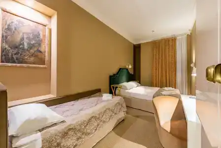 T-Hotel - 23