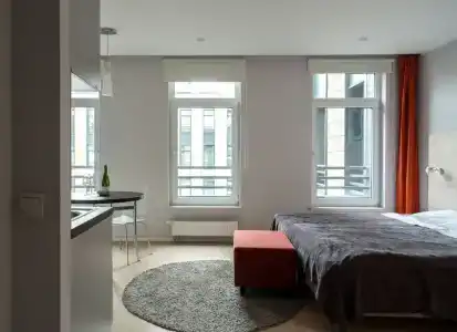 Avenue-Apart - 28