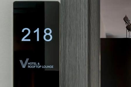 V & Rooftop lounge - 45