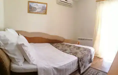 У Юли - 24