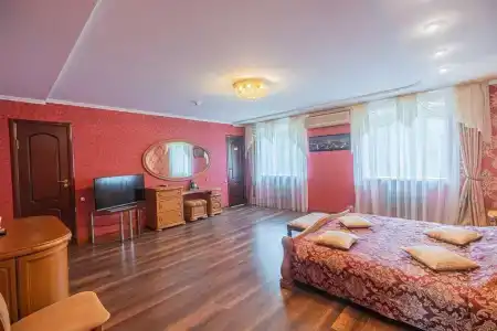Саратовская - 33