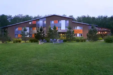 Freezone INN - 1