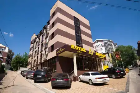Marton Business - 1
