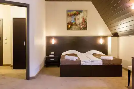 Лафер Ренессанс & SPA - 29