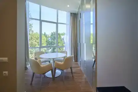 South Mirror Residence - 40
