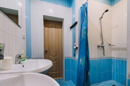 В Центре - 136