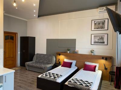 В Центре - 153