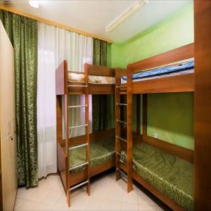 Green Street & Hostel - 23