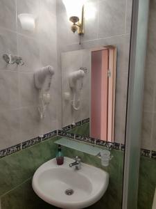 Mishel House - 28
