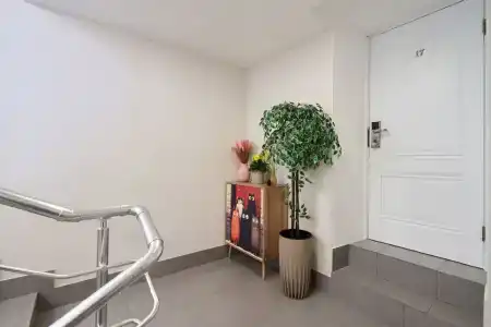 Uhotel - 4