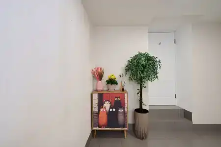 Uhotel - 5