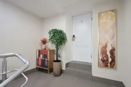 Uhotel - 6
