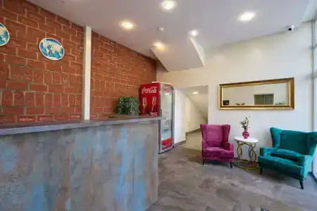 Uhotel - 7