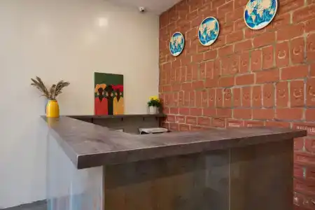 Uhotel - 9