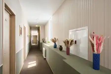 Uhotel - 16