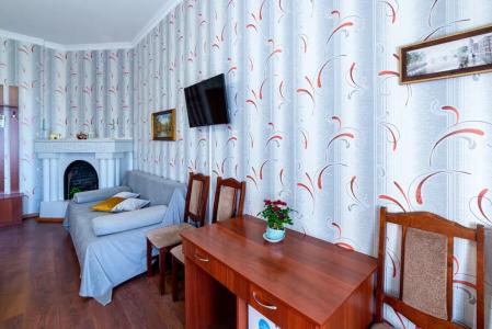 Демократ на Некрасова 58 - 142