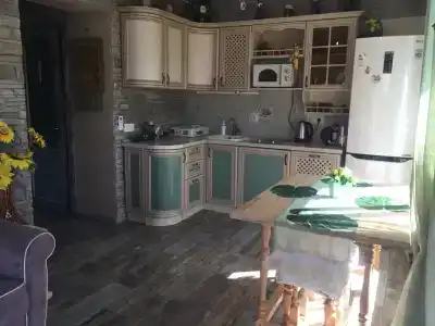Вилла с бассейном и видом на озеро - 9