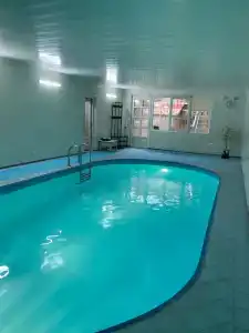 Уютный апартамент с бассейном и сауной - 15