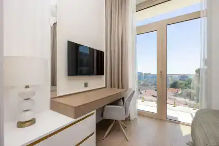 Grand Royal Residences - 317