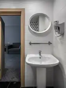 Freezone INN - 109